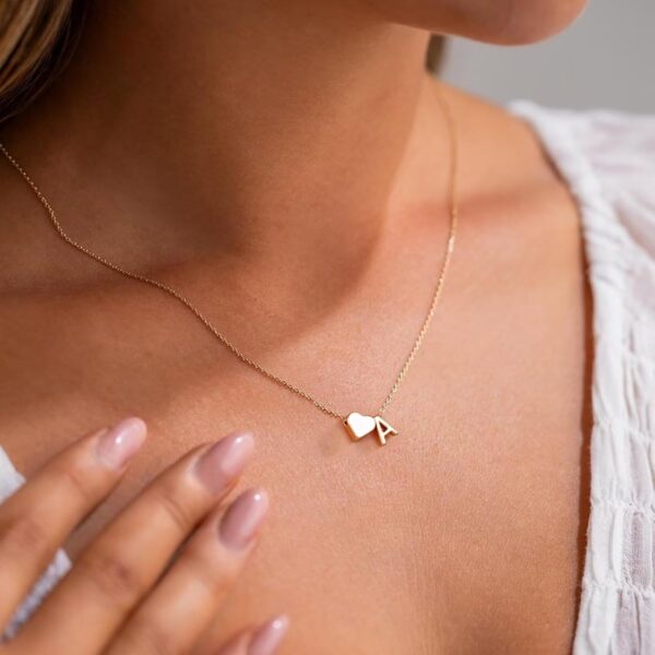 Turandoss Gold Heart Initial Necklace for Women Teen Girls - 18K Gold Plated Letter A-Z Pendant Necklace Dainty Heart Necklaces Tiny Initial Necklaces Birthday Gifts for Women Jewelry - Image 4